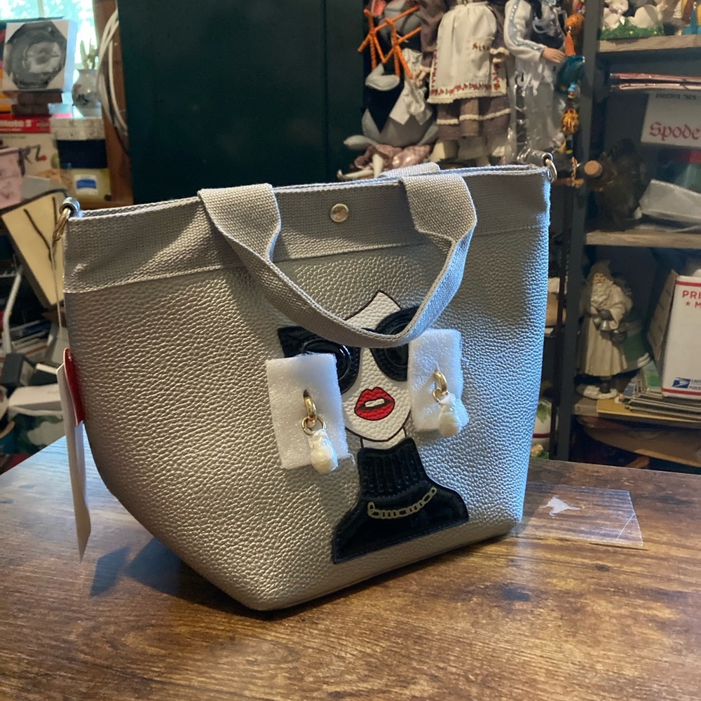 New Enjoinin funky lady face purse - Picture 10 of 10